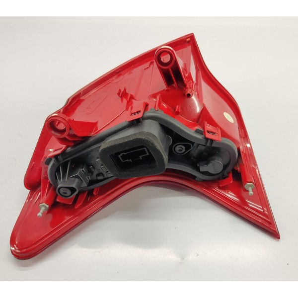 Lanterna Traseira Direita Peugeot 3008 1.6 Thp 2014 Direito/passageiro Vermelho