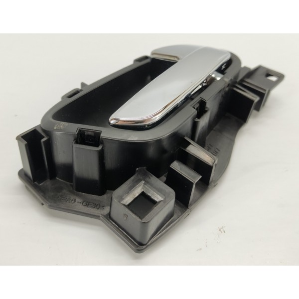 Maçaneta Interna T.d Peugeot 3008 1.6 Thp 2014 1904002 Prateado Traseira