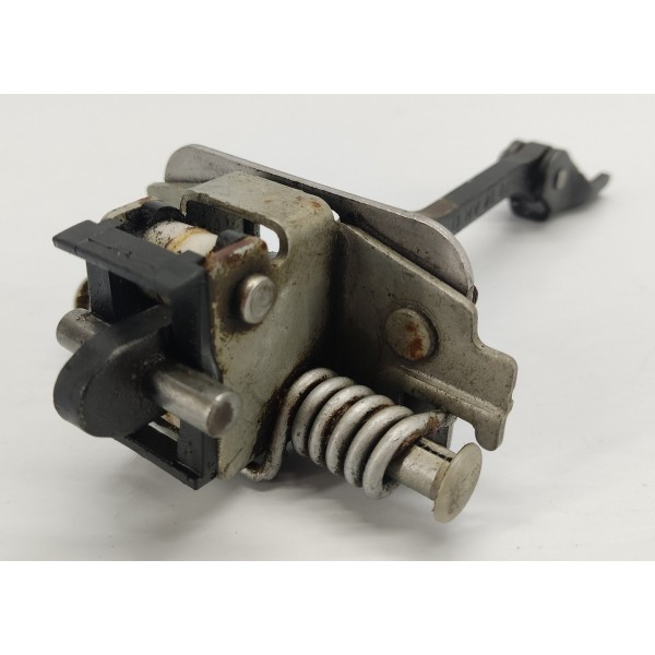 Limitador Porta Traseira Peugeot 3008 1.6 Thp 2014