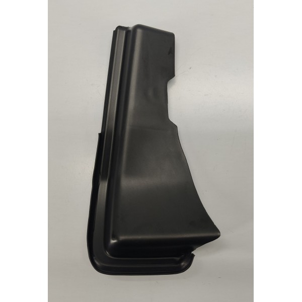 Acabamento Tampa Traseira T.d Peugeot 3008 1.6 Thp 2014