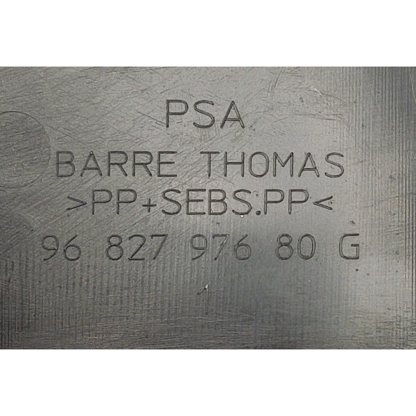 Acabamento Tampa Traseira T.e Peugeot 3008 1.6 Thp 2014