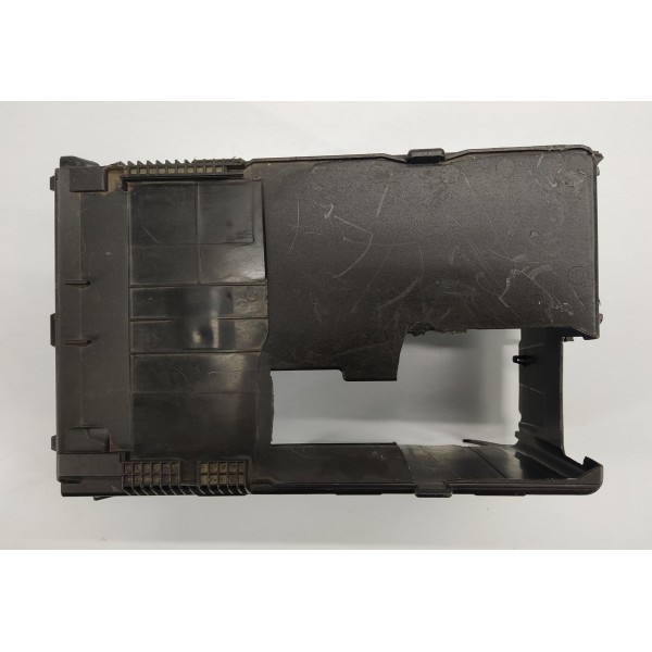 Tampa Caixa Bateria Peugeot 3008 1.6 Thp 2014 Detalhe