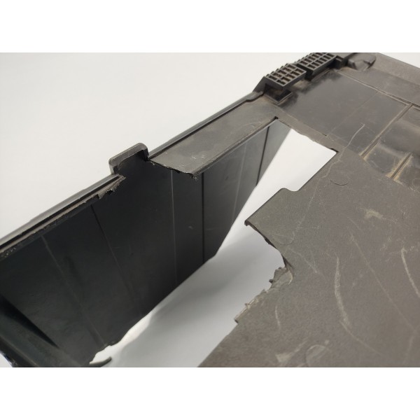 Tampa Caixa Bateria Peugeot 3008 1.6 Thp 2014 Detalhe