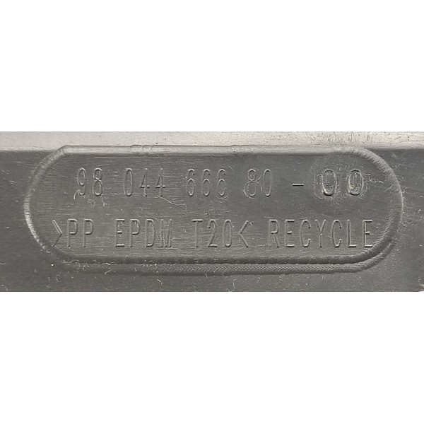 Acabamento Assoalho T.e Peugeot 3008 1.6 Thp 2014 9804466680