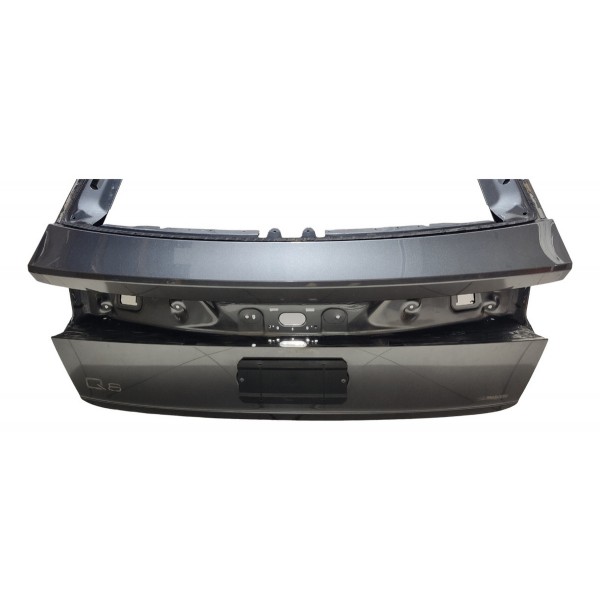 Tampa Traseira Audi Q8 2019 Preto