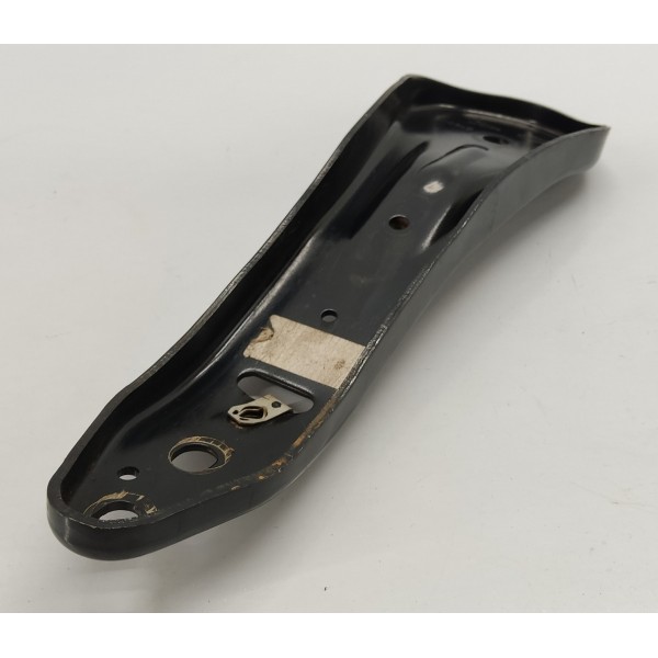 Suporte Traseiro Velar 2.0 P300 2020