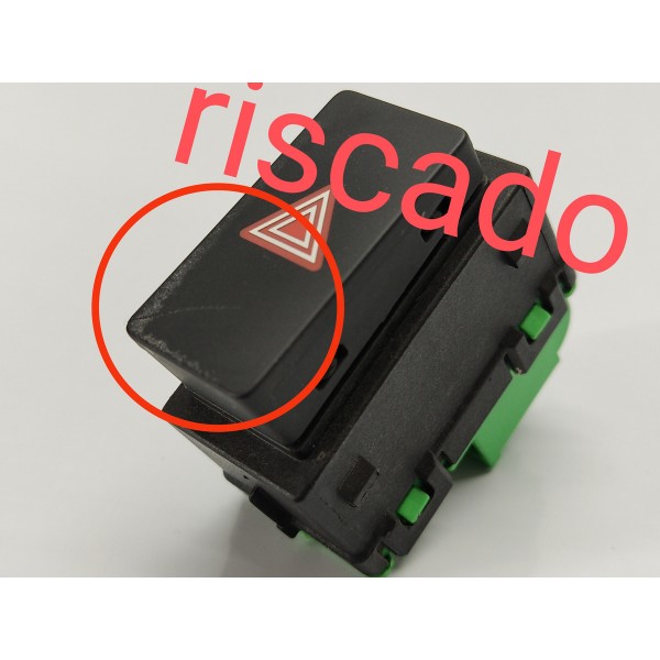 Botao Pisca Alerta Velar 2.0 P300 2020 J8a211k656 Preto