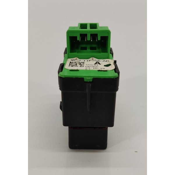 Botao Pisca Alerta Velar 2.0 P300 2020 J8a211k656 Preto