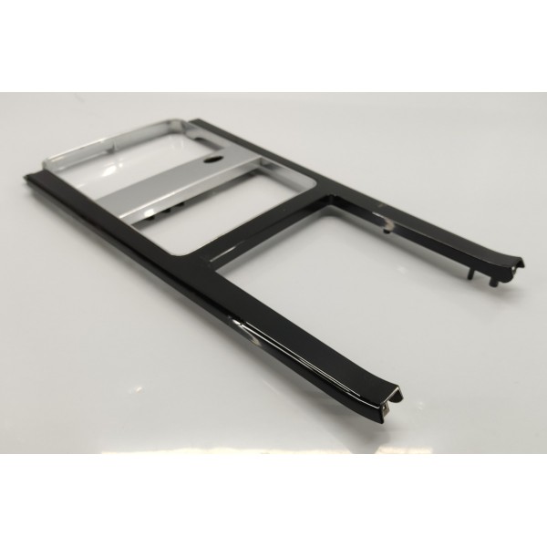 Moldura Console Velar 2.0 P300 2020 Detalhe Preto