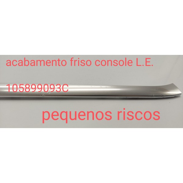 Friso Acabamento Console L.e Velar 2.0 P300 2020 Detalhe