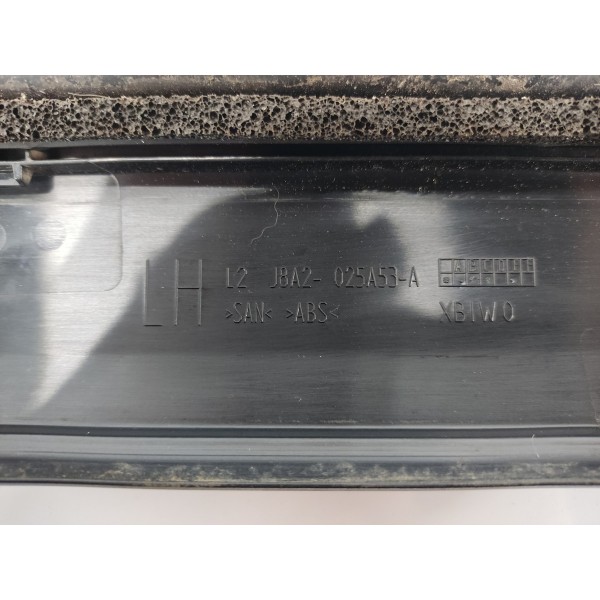 Acabamento Coluna Parabrisa L.e Velar 2.0 P300 2020 Preto