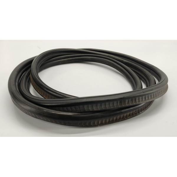 Borracha Vedação Tampa Traseira Velar 2.0 P300 2020