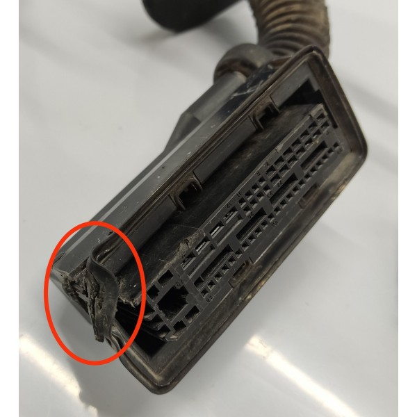 Chicote Porta D.d Velar 2.0 P300 2020 J8a24630apc Detalhe