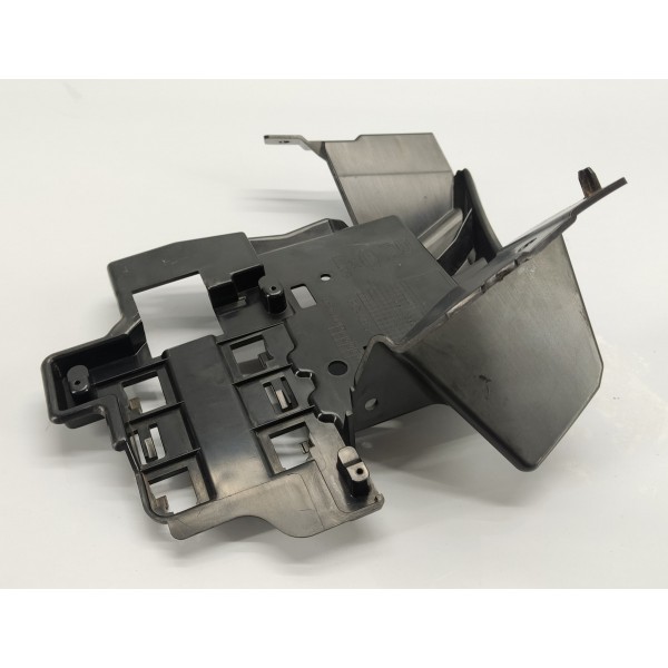 Suporte Guia Parachoque T.d Discovery Sport 2021 Diesel