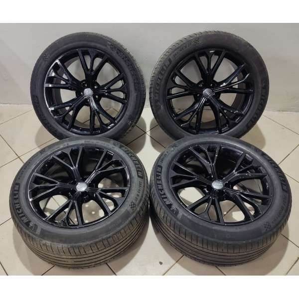 Jogo Roda R21 Audi Q8 2019 Preto