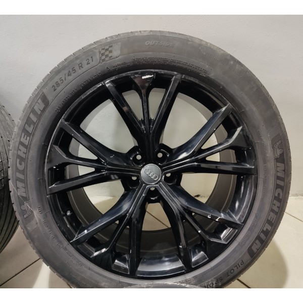 Jogo Roda R21 Audi Q8 2019 Preto