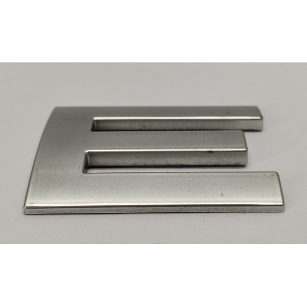 Letra E Emblema Tampa Traseira Discovery Sport 2021 Diesel Cinza