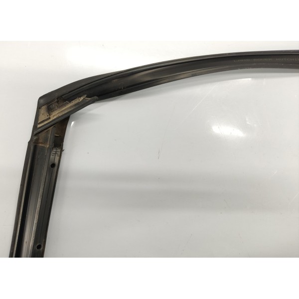 Borracha Fixa Superior Porta T.d Discovery Sport 2021