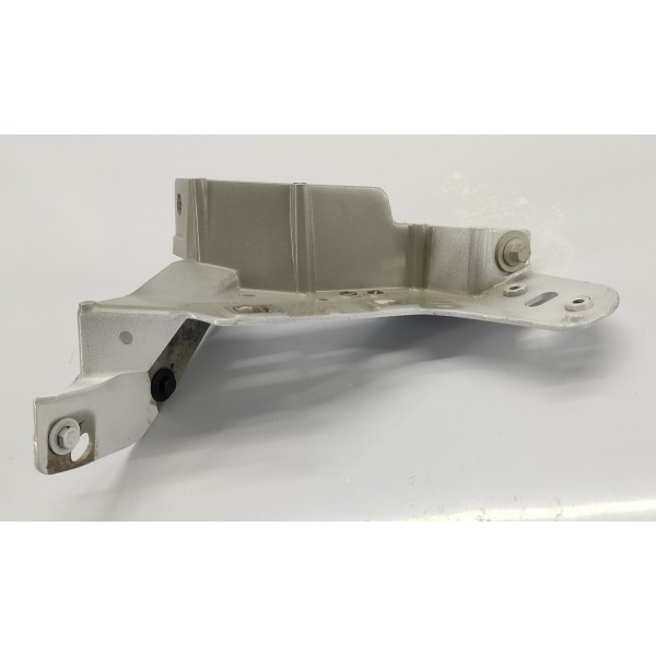 Suporte Paralama D.e Discovery Sport 21 Diesel Lk7216c175aa