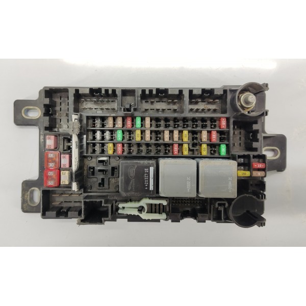 Caixa Fusivel Discovery Sport 2021 Diesel M8d214n030aa