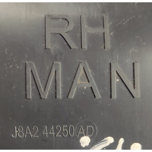 Acabamento Dobradiça Tampa Traseira D. Velar 2.0 P300 2020