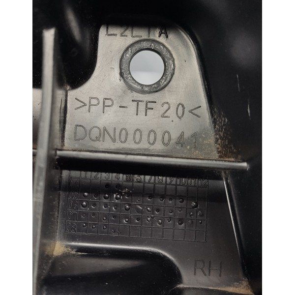 Suporte Guia Parachoque T.d Range Rover Sport 2009