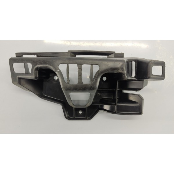 Suporte Guia Parachoque T.e Range Rover Sport 2009 C/detalhe