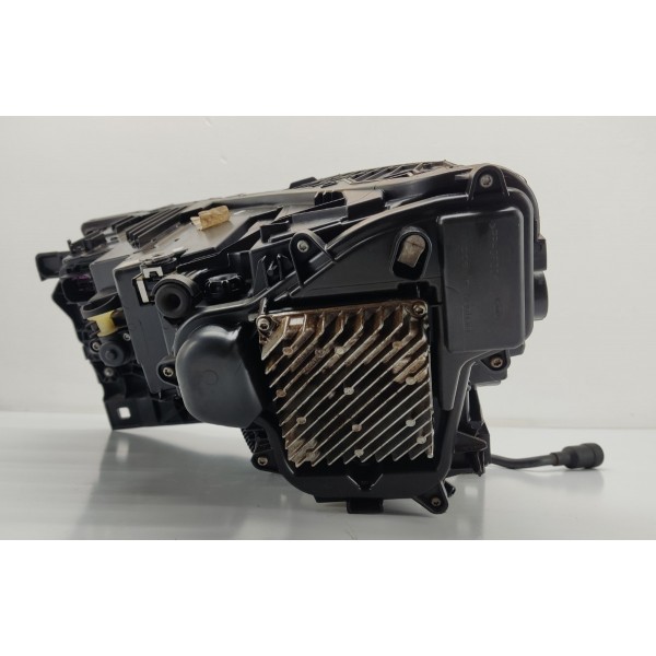 Farol Completo Lado Direito Audi Q8 2019 Direito