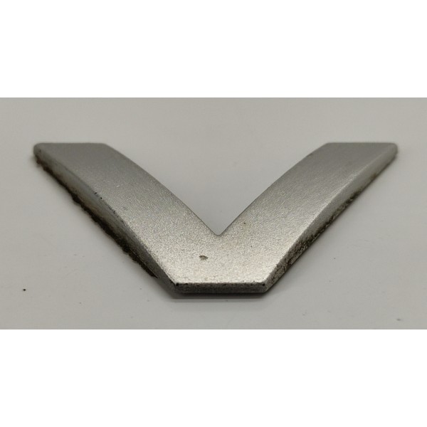 Emblema Letra V Capo Range Rover Sport 2009 Prateado