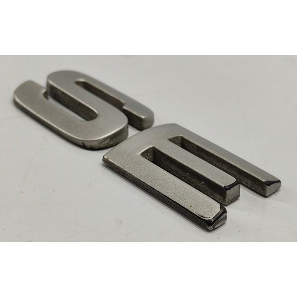 Emblema Se Tampa Traseira Range Rover Sport 2009 Prateado