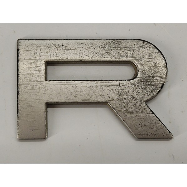 Emblema Letra R Tampa Traseira Range Rover Sport 2009 01 Prateado