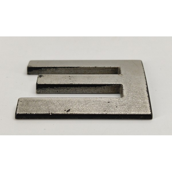 Emblema Letra E Tampa Traseira Range Rover Sport 2009 01 Prateado