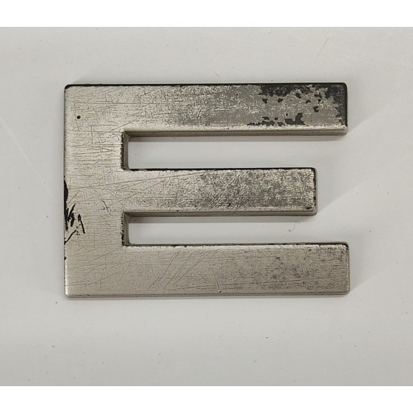 Emblema Letra E Tampa Traseira Range Rover Sport 2009 02 Prateado