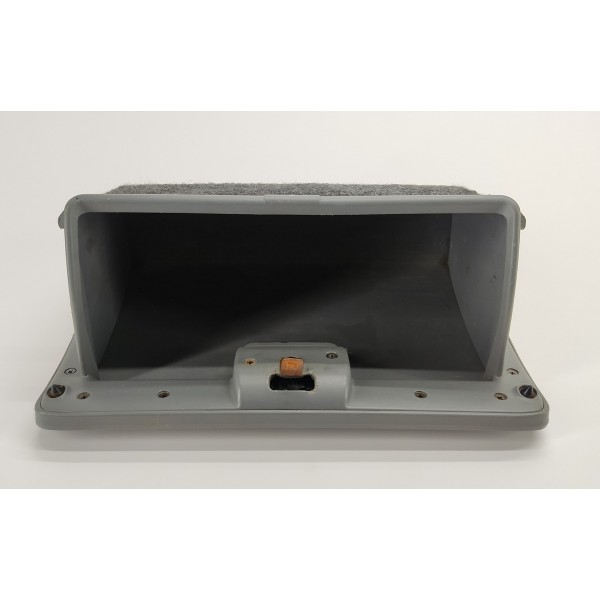 Porta Luvas Toyota Hilux 3.0 2009 Alguns Riscos