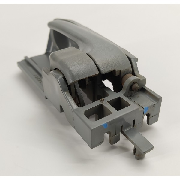 Maçaneta Interna D.e Toyota Hilux 3.0 2009 Cinza-escuro Dianteira