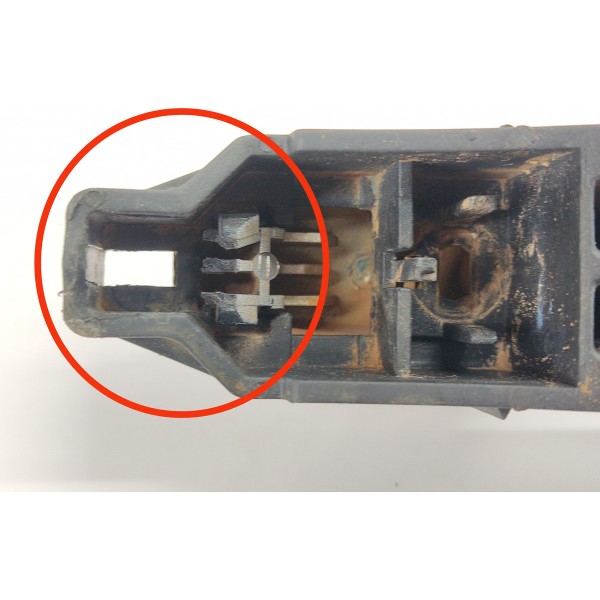 Maçaneta Externa T.d Toyota Hilux 3.0 2009 C/detalhe Cinza-escuro Traseira