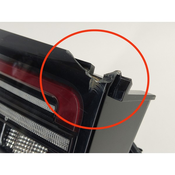 Lanterna Tampa T.e Discovery Sport 2021 Diesel C/detalhe Esquerdo/motorista Vermelho