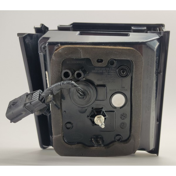 Lanterna Tampa T.e Discovery Sport 2021 Diesel C/detalhe Esquerdo/motorista Vermelho