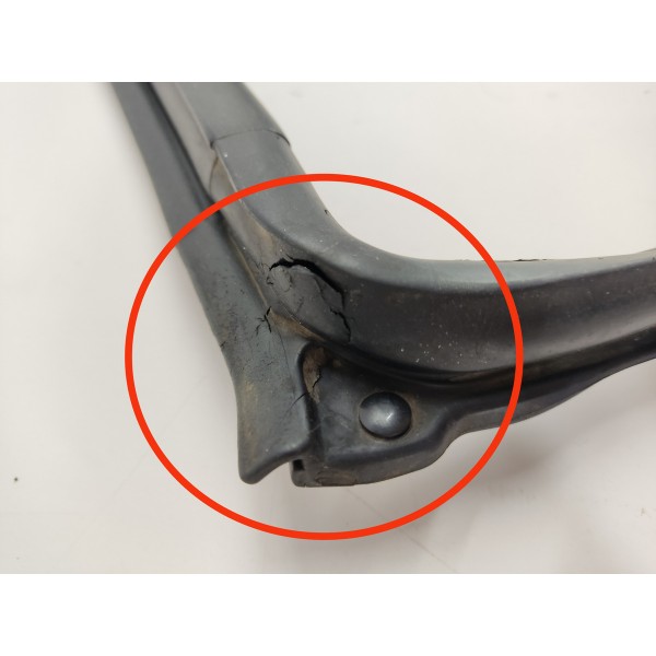 Borracha Fixa Porta D.d Nissan Sentra 2.0 2011 C/detalhe