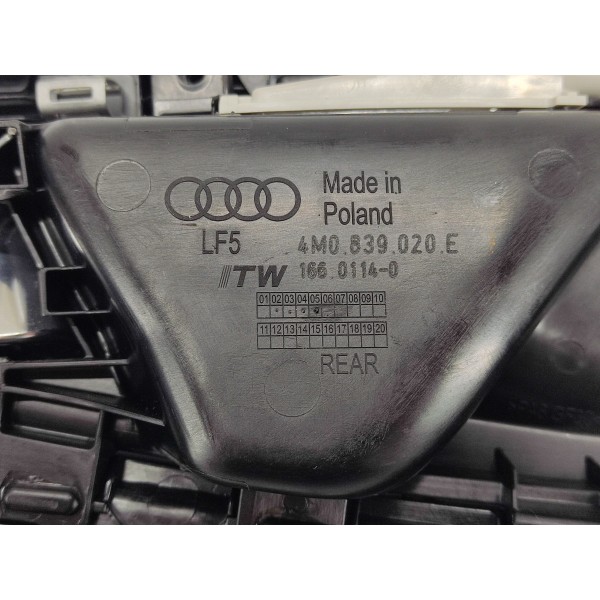 Maçaneta Interna Traseira /d Com Led Audi Q8 2019 4m0839020 Traseira