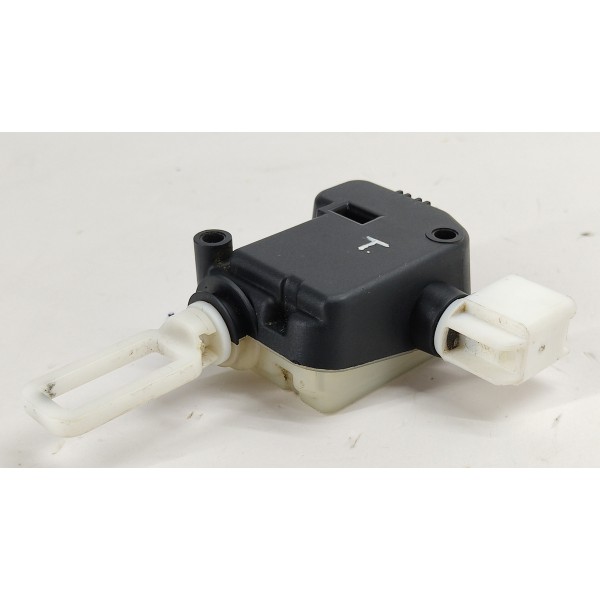 Motor Trava Tampa Traseira Nissan Sentra 2.0 2011 806651 Preto Traseira