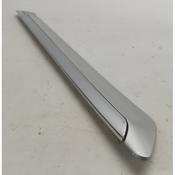 Friso Porta T.d Nissan Sentra 2.0 2011 82870zt59ac Prateado