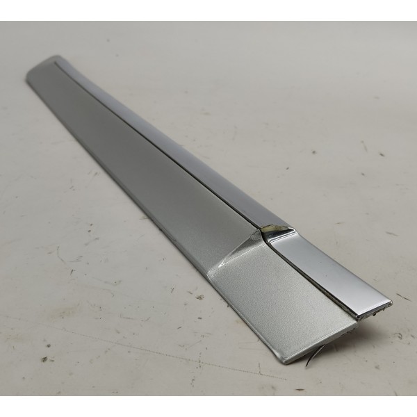 Friso Porta T.d Nissan Sentra 2.0 2011 82870zt59ac Prateado