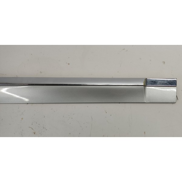 Friso Porta T.d Nissan Sentra 2.0 2011 82870zt59ac Prateado