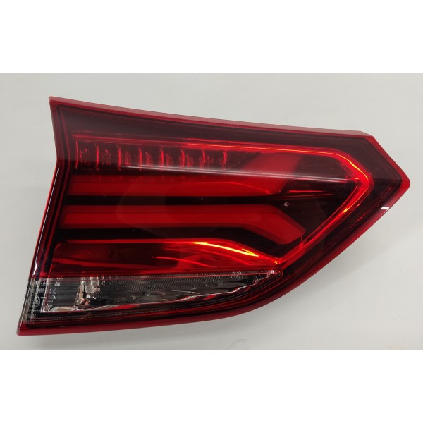 Lanterna Tampa Traseira L.e Tracker 1.2 Turbo 2023 901719757 Esquerdo/motorista Vermelho