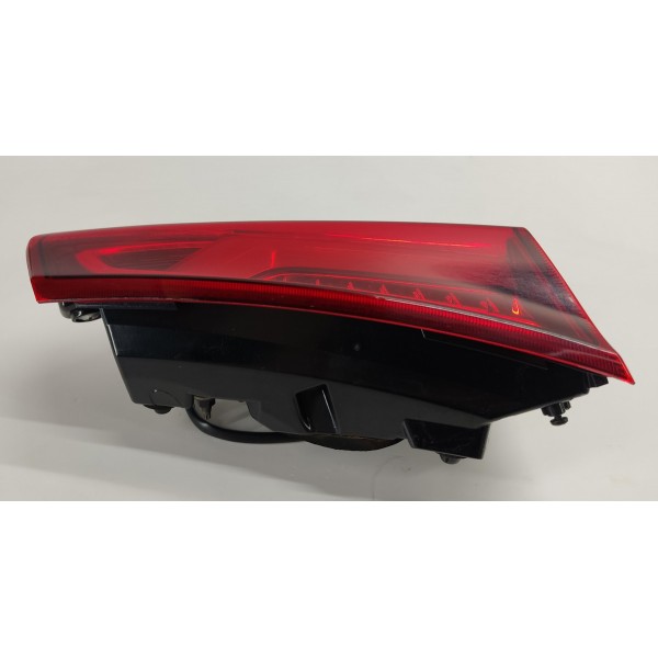 Lanterna Tampa Traseira L.e Tracker 1.2 Turbo 2023 901719757 Esquerdo/motorista Vermelho