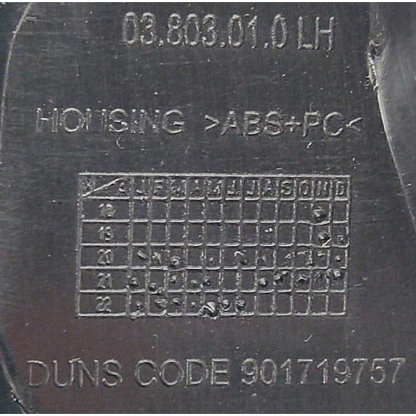 Lanterna Tampa Traseira L.e Tracker 1.2 Turbo 2023 901719757 Esquerdo/motorista Vermelho