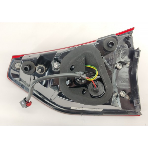 Lanterna Tampa Traseira L.e Tracker 1.2 Turbo 2023 901719757 Esquerdo/motorista Vermelho