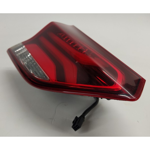 Lanterna Tampa Traseira L.e Tracker 1.2 Turbo 2023 901719757 Esquerdo/motorista Vermelho