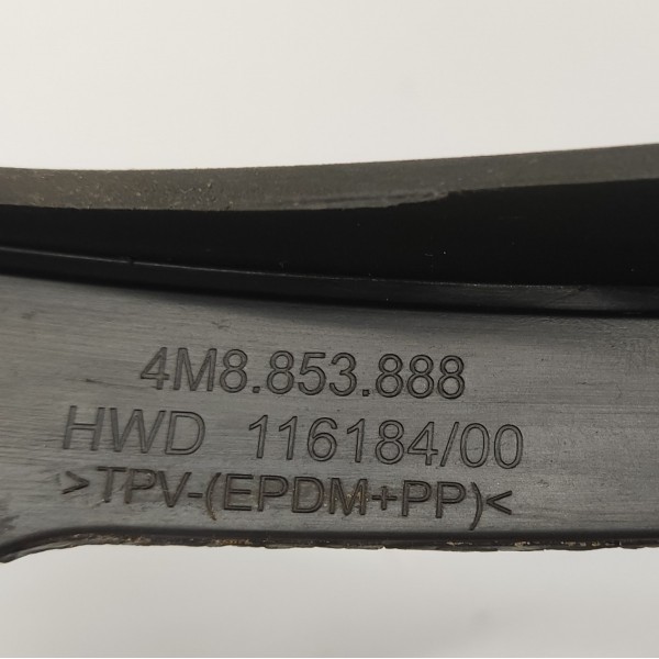 Spoiler Lameiro D.d Audi Q8 2019 4m8853888 Preto